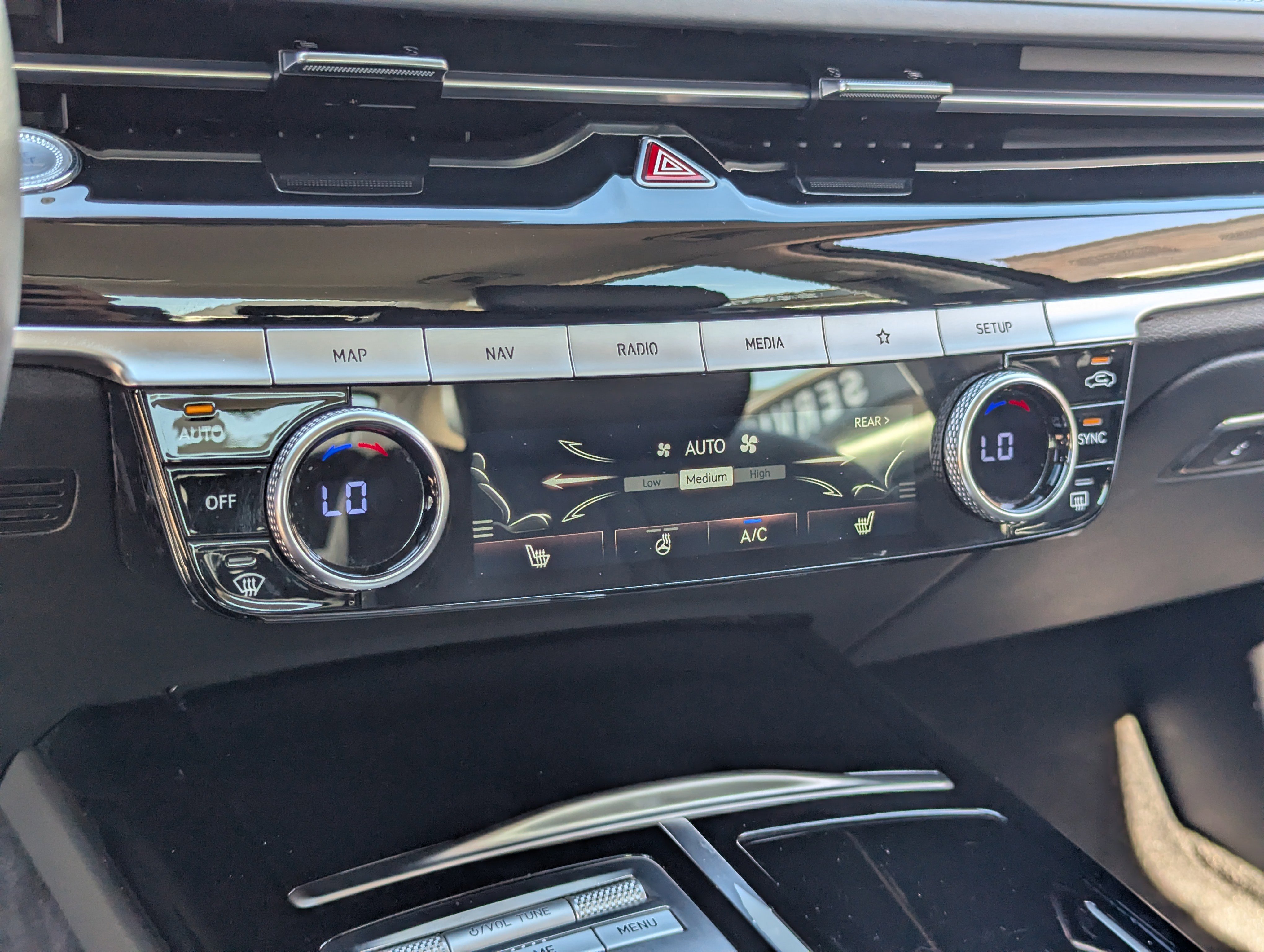 Used 2023 Genesis G80 2.5T image 26