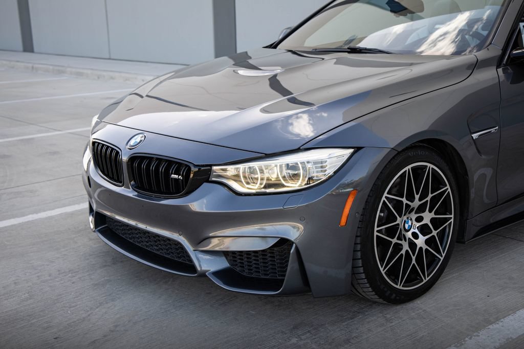 Used 2016 BMW M4 Convertible RWD image 5