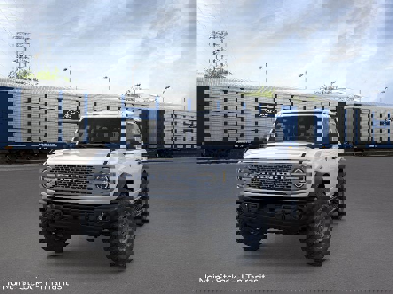 New 2025 Ford Bronco Badlands image 2