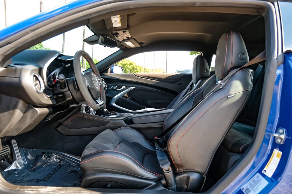 Used 2022 Chevrolet Camaro ZL1 RWD image 42
