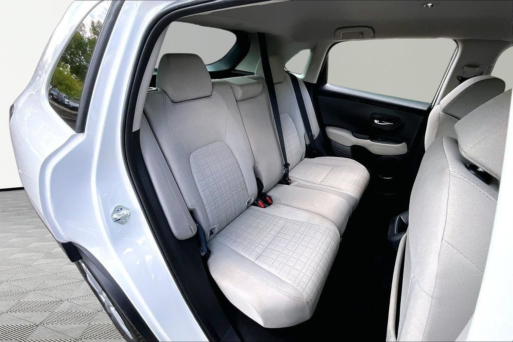 Certified 2025 Honda HR-V LX image 17