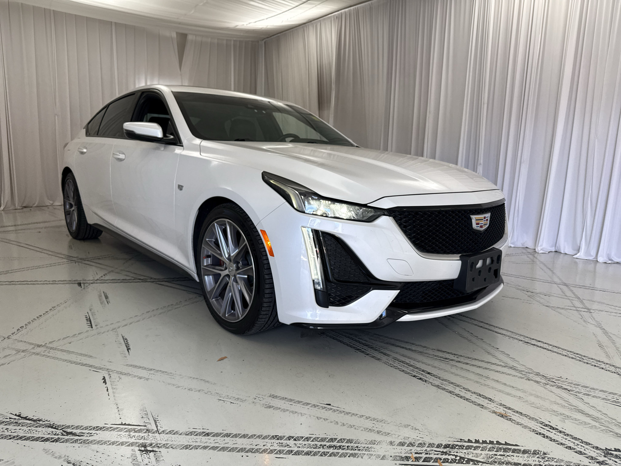 Used 2020 Cadillac CT5 Sport RWD image 2
