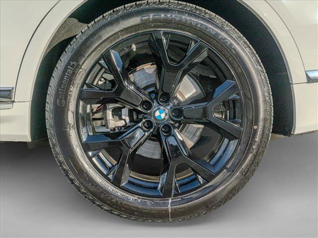Used 2026 BMW X7 xDrive40i image 14