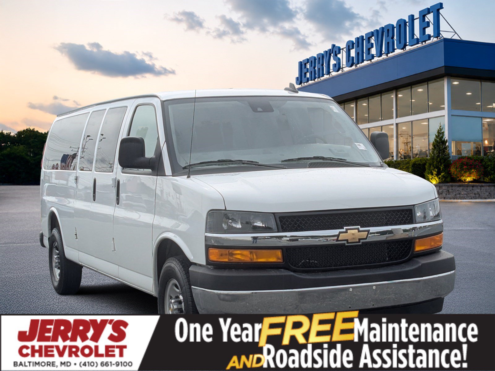Used 2025 Chevrolet Express 3500 LT w/ LT Preferred Equipment Group RWD image 1