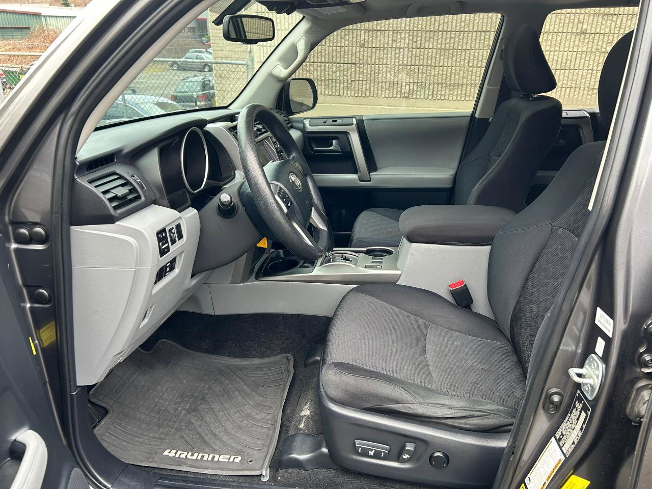 Used 2010 Toyota 4Runner SR5 AWD/4WD image 12