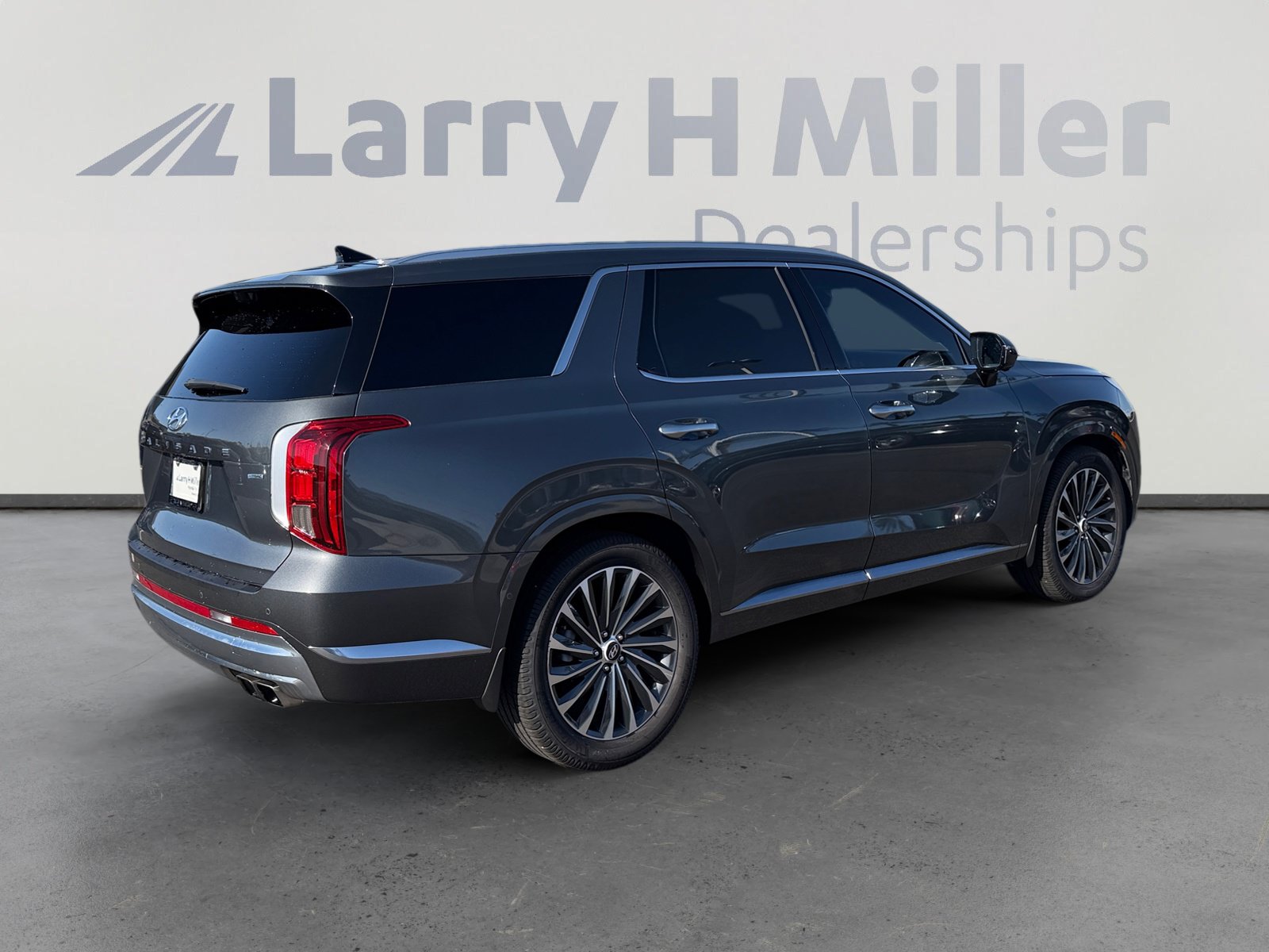 Used 2023 Hyundai Palisade Calligraphy AWD/4WD image 5
