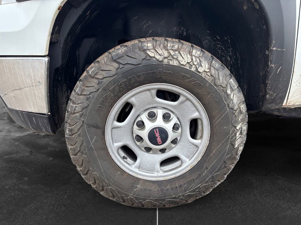 Used 2014 GMC Sierra 2500 W/T image 9