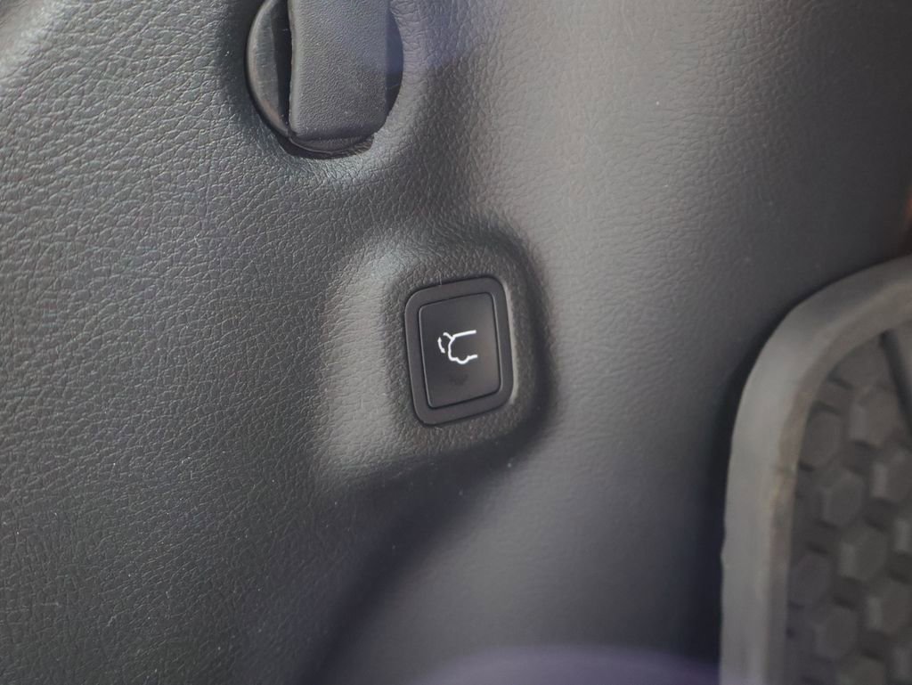 Used 2023 Jeep Compass Latitude w/ Convenience Group AWD/4WD image 21