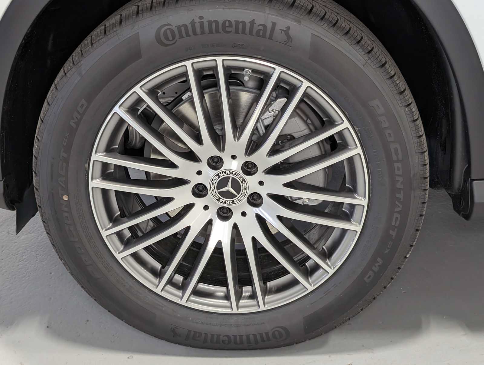 New 2026 Mercedes-Benz GLC 300 4MATIC image 3