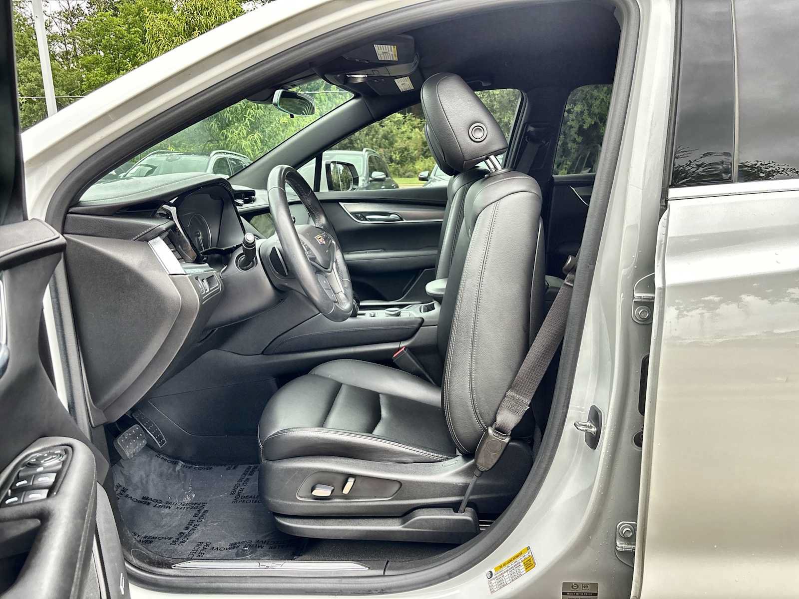Used 2023 Cadillac XT5 Luxury FWD image 10