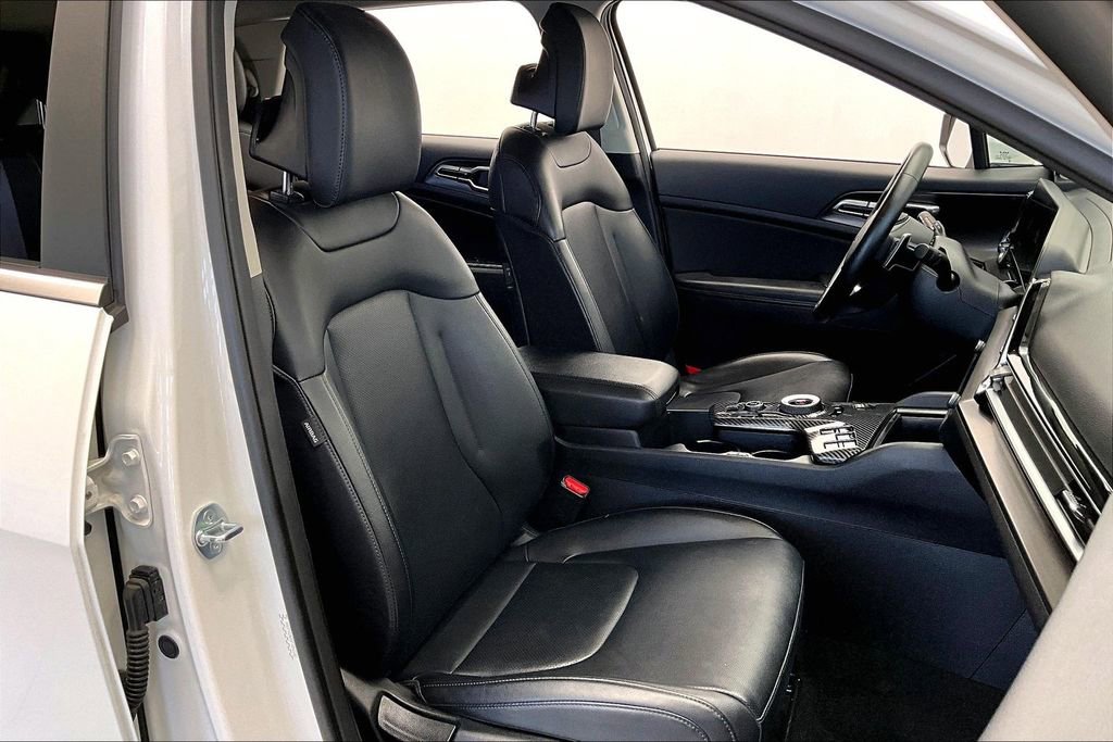 Used 2023 Kia Sportage EX AWD/4WD image 7