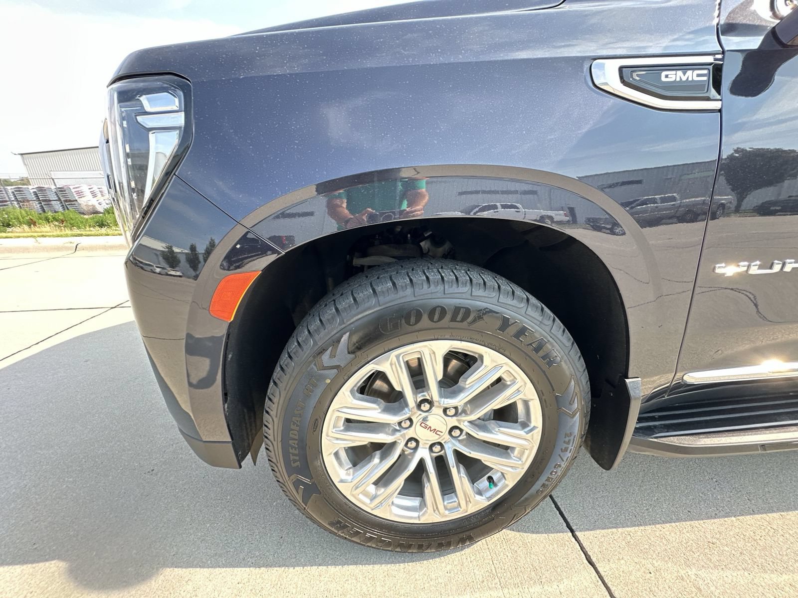 Certified 2023 GMC Yukon XL SLT AWD/4WD image 32