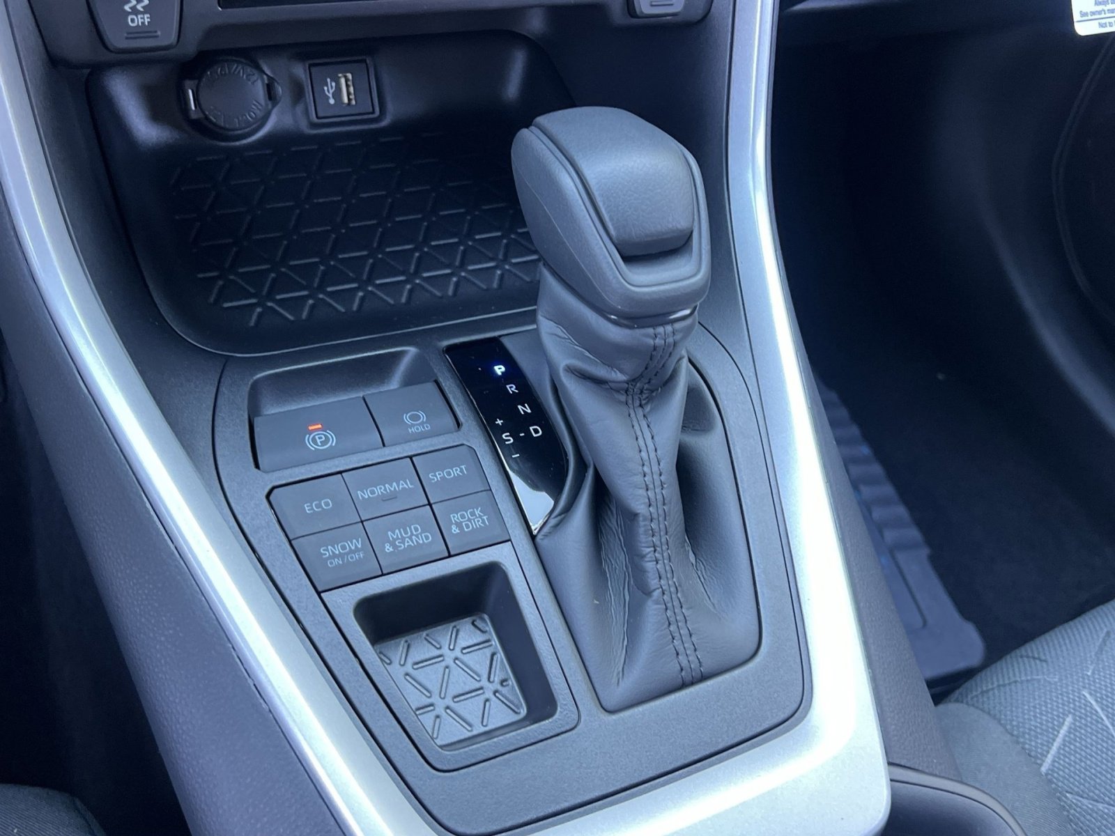 New 2025 Toyota RAV4 XLE image 16