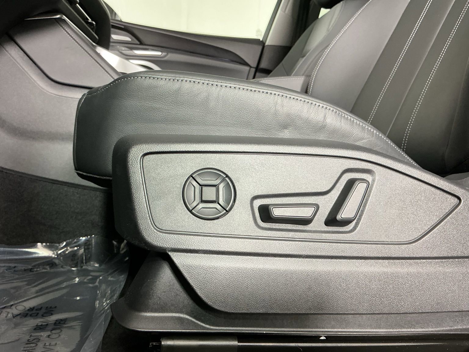 Used 2025 Audi Q5 Premium Plus w/ Premium Plus image 16