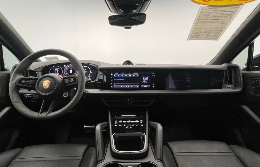 Certified 2025 Porsche Cayenne GTS AWD/4WD image 6