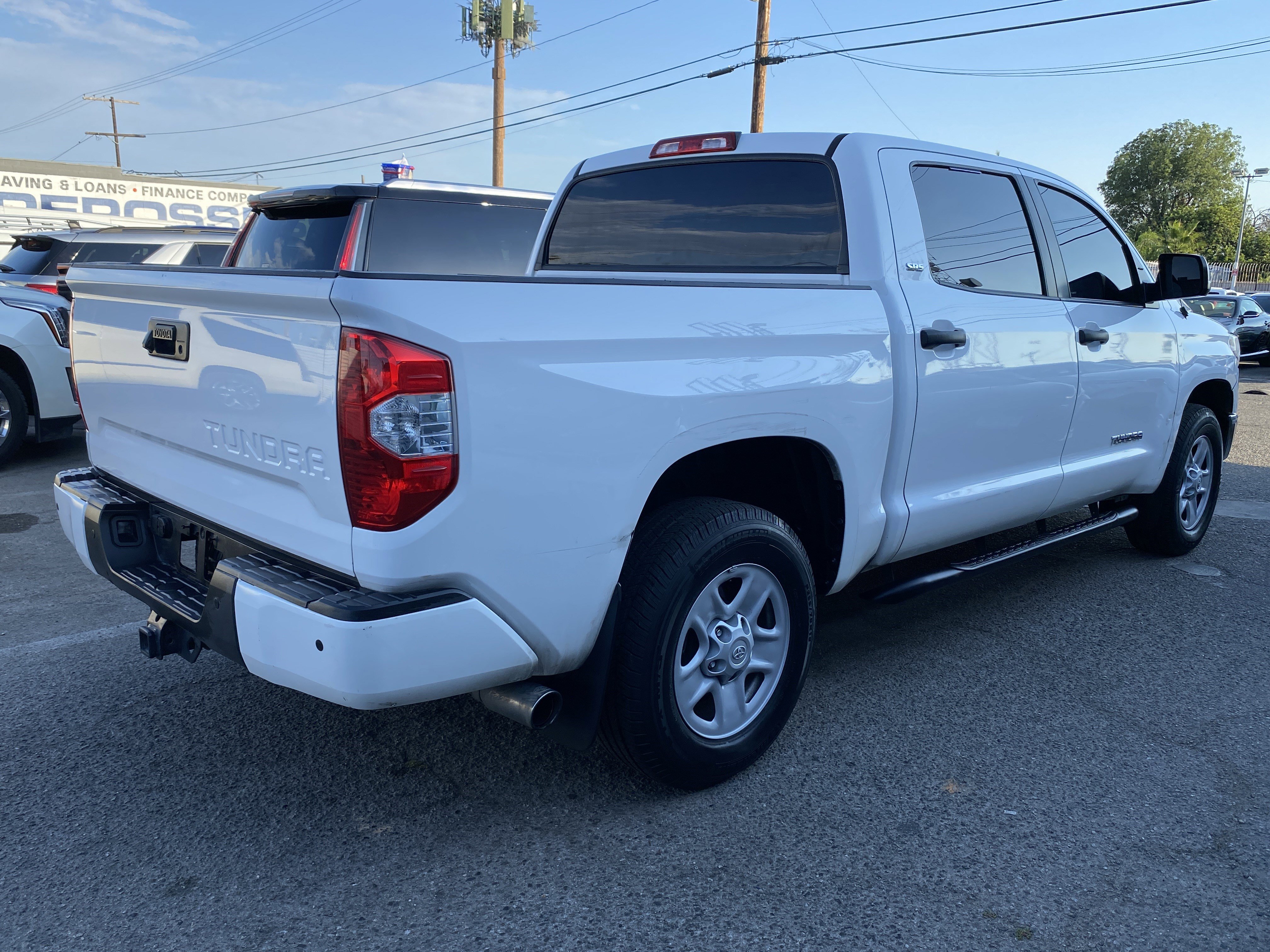 Used 2018 Toyota Tundra SR5 w/ SR5 Upgrade Package image 5