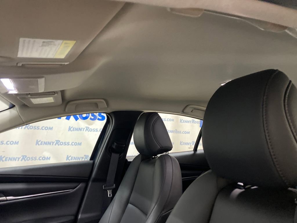 Used 2023 MAZDA MAZDA3 s image 13