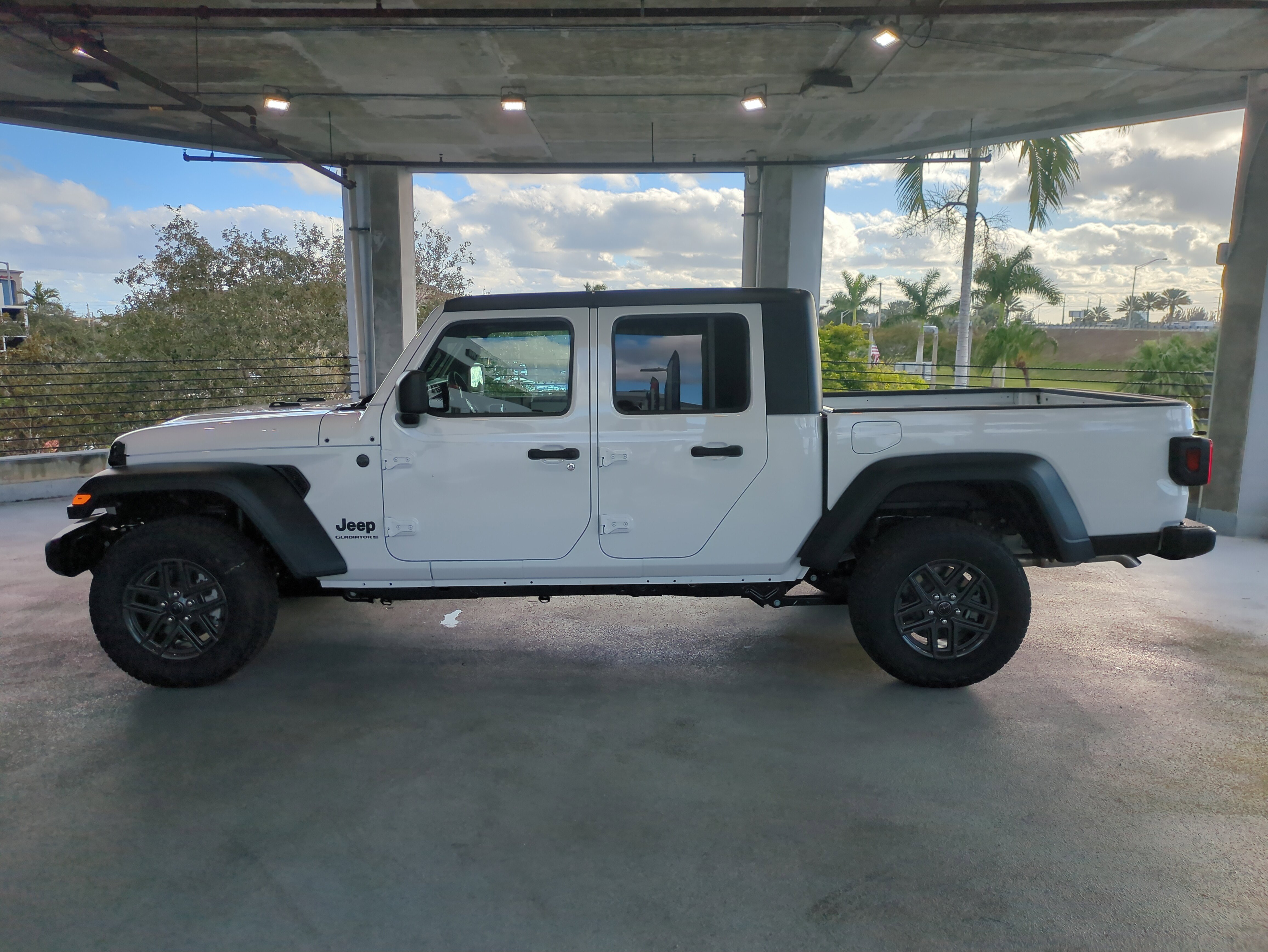 New 2026 Jeep Gladiator Sport image 8