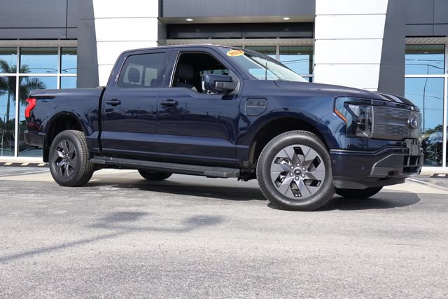 Used 2022 Ford F150 Lightning Lariat AWD/4WD image 2