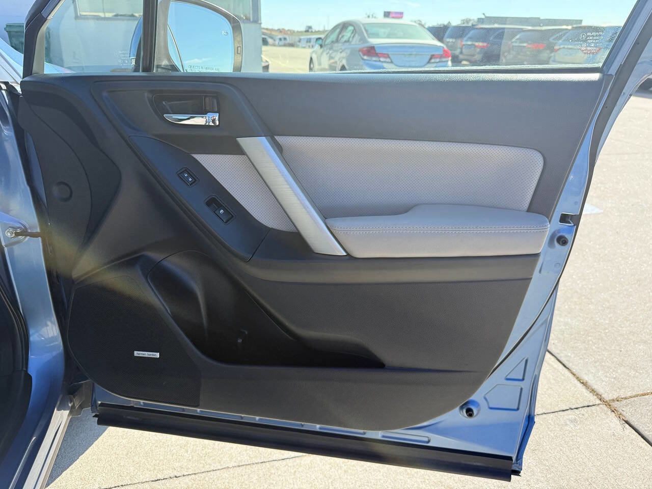 Used 2015 Subaru Forester 2.5i Limited image 24