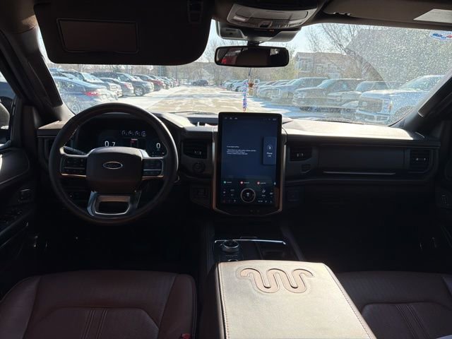 Used 2024 Ford Expedition Max King Ranch image 17