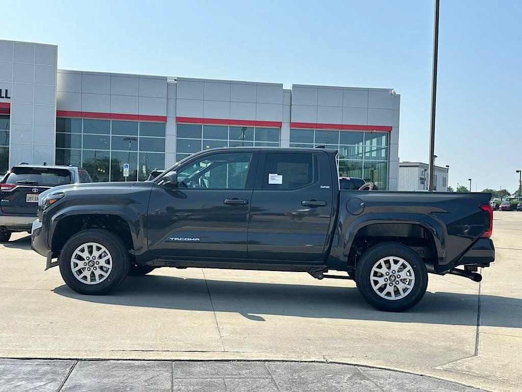 New 2026 Toyota Tacoma SR5 AWD/4WD image 3