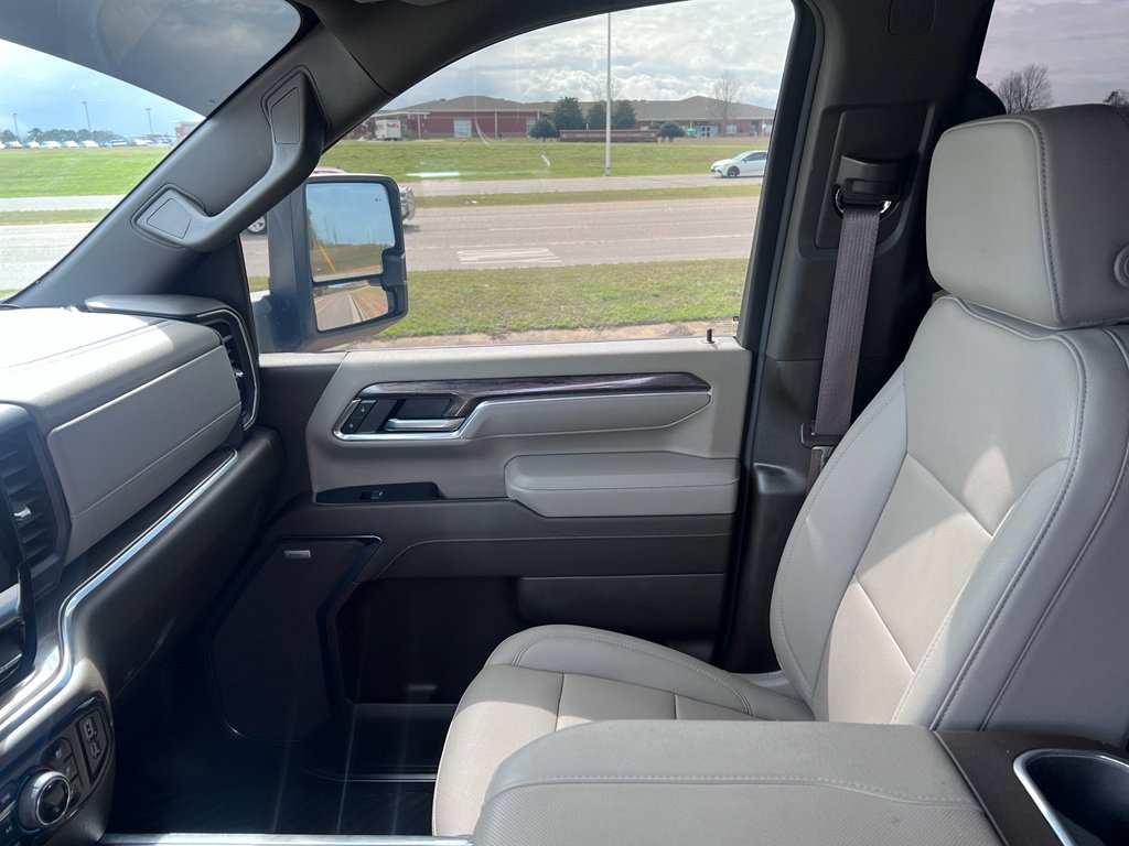 Used 2024 Chevrolet Silverado 3500 LTZ w/ LTZ Plus Package image 20