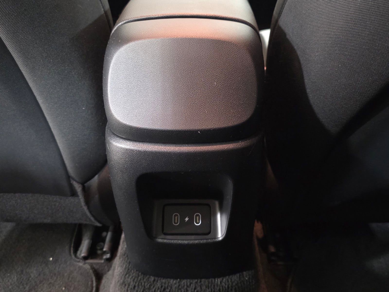 Used 2025 Hyundai Elantra SE image 12