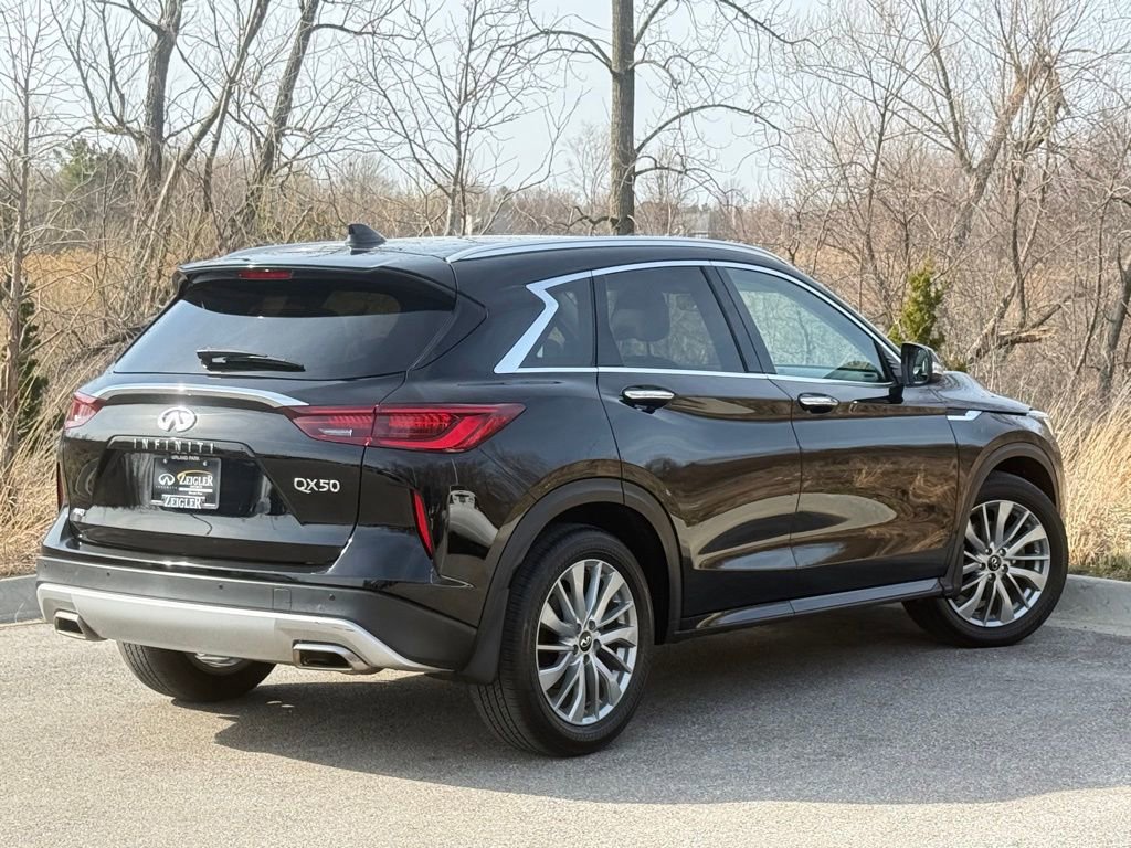 Certified 2023 INFINITI QX50 Luxe AWD/4WD image 4