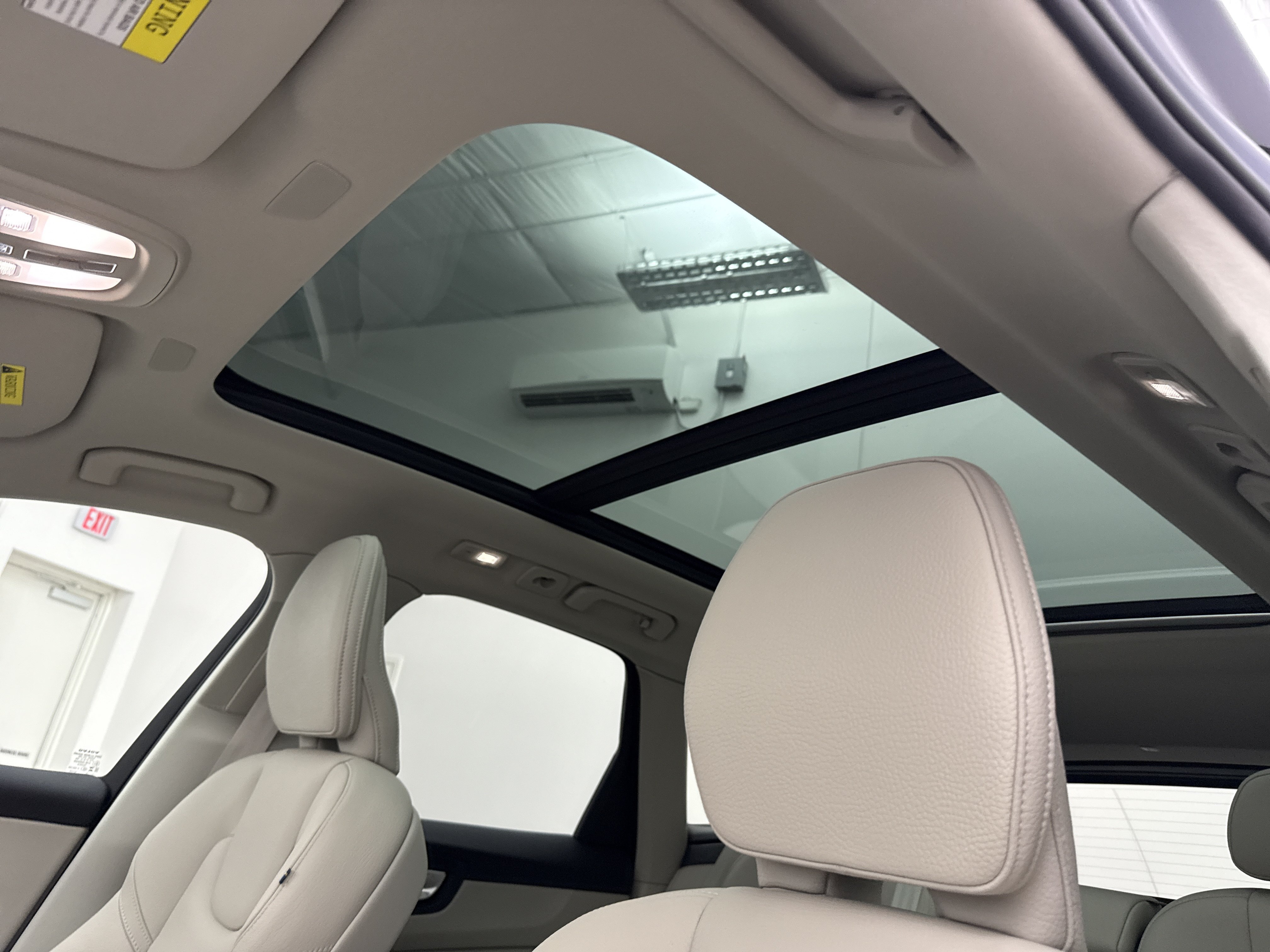 Used 2024 Volvo XC60 B5 Plus w/ Protection Package Premier AWD/4WD image 14