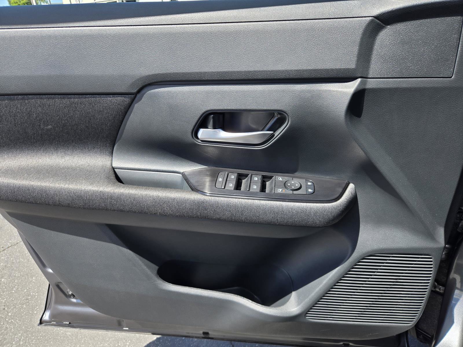 Used 2026 Nissan Kicks SV FWD image 19