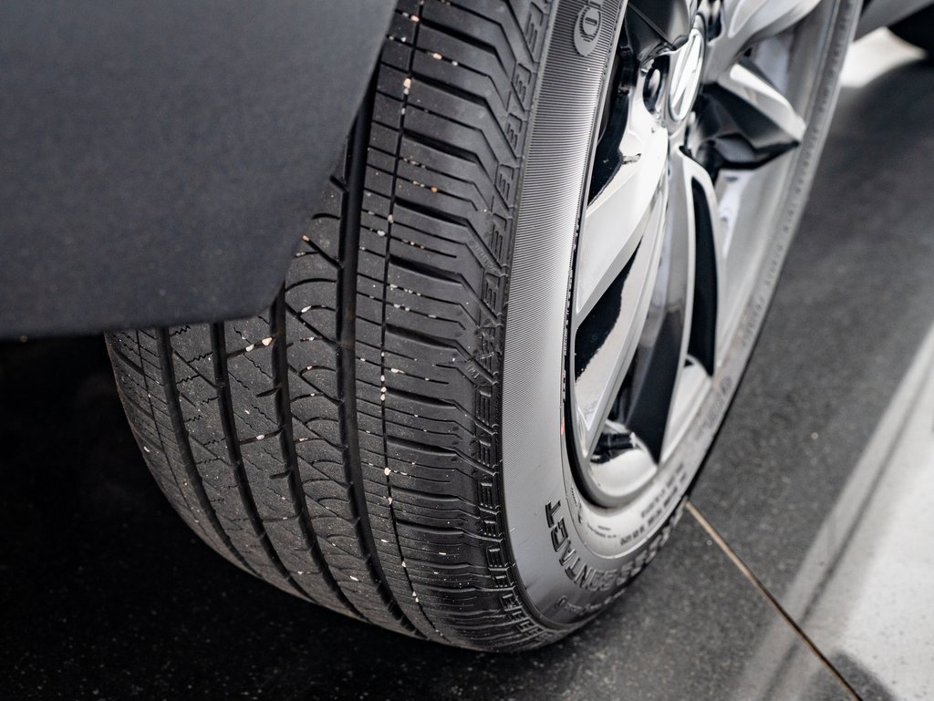 Certified 2025 Acura RDX SH-AWD image 40