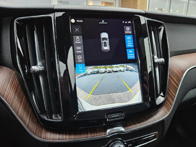 Used 2023 Volvo XC60 B5 Plus w/ Climate Package AWD/4WD image 30