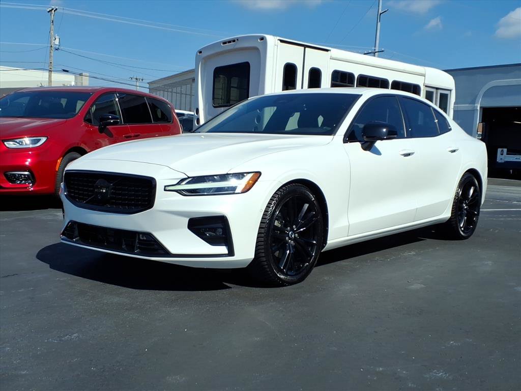 Used 2024 Volvo S60 B5 Plus w/ Protection Package Premier AWD/4WD image 25