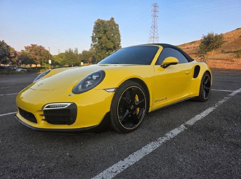 Used 2016 Porsche 911 Turbo S image 2