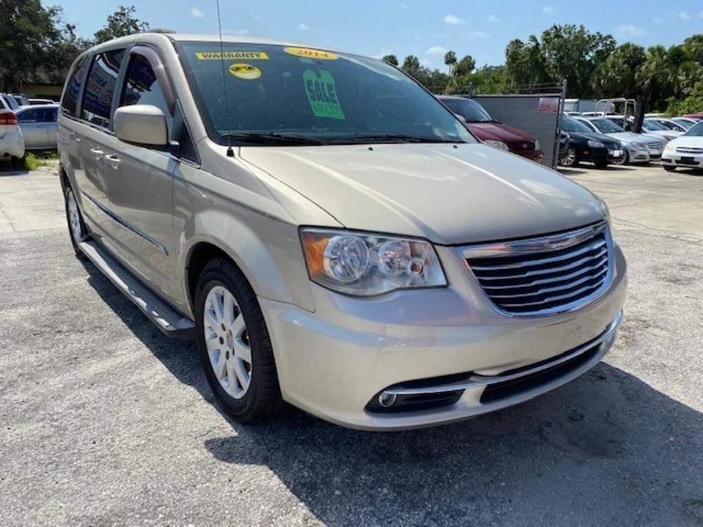 Used 2014 Chrysler Town & Country Touring