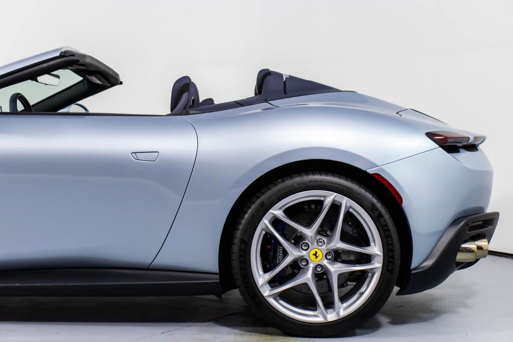 Certified 2025 Ferrari Roma Spider RWD image 27