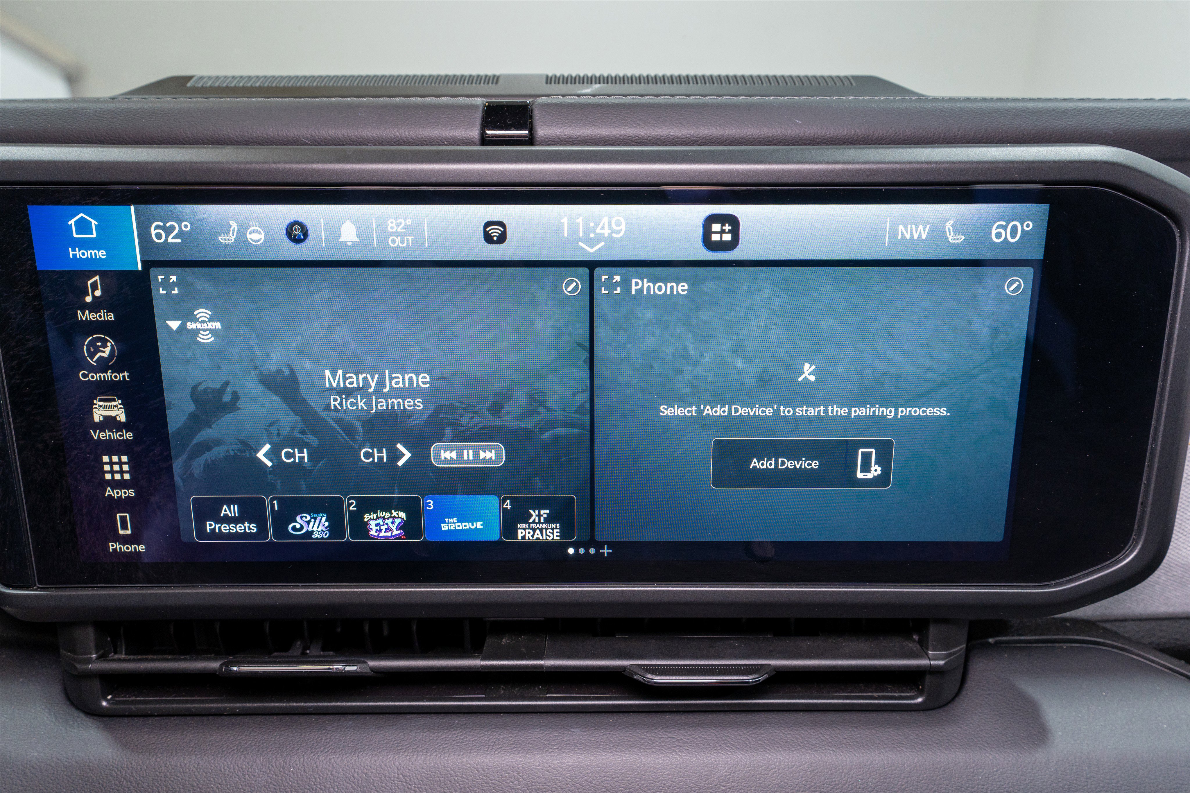 Used 2025 Jeep Wrangler Sahara w/ Safety Group image 17