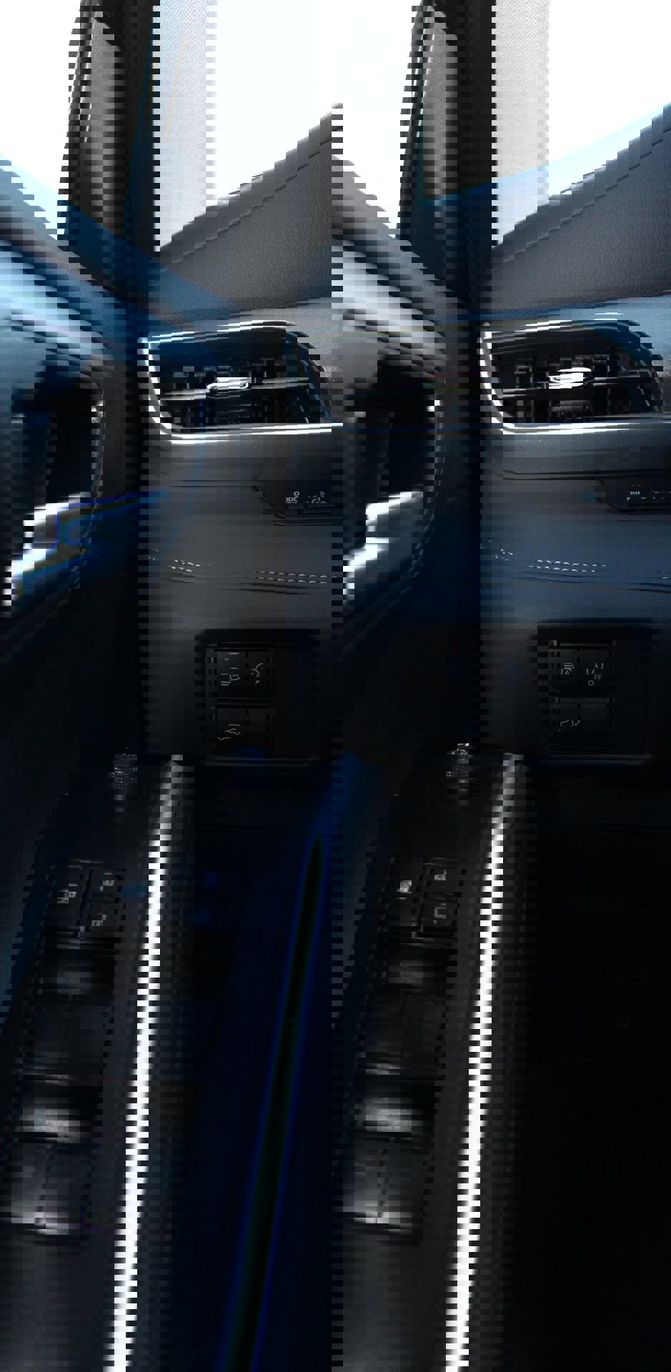 New 2026 Toyota Highlander XLE image 12