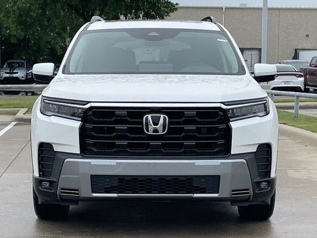 New 2026 Honda Pilot Touring image 8