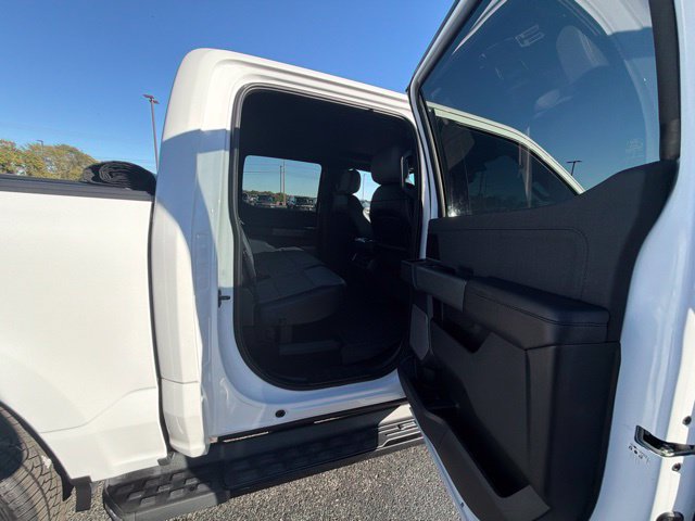 Used 2022 Ford F150 Lightning Lariat w/ Equipment Group 511A High AWD/4WD image 17