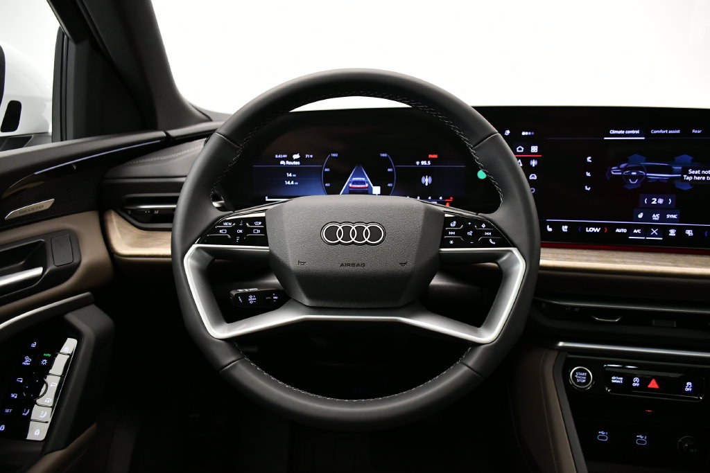 Used 2025 Audi Q5 Premium w/ Premium Plus AWD/4WD image 21