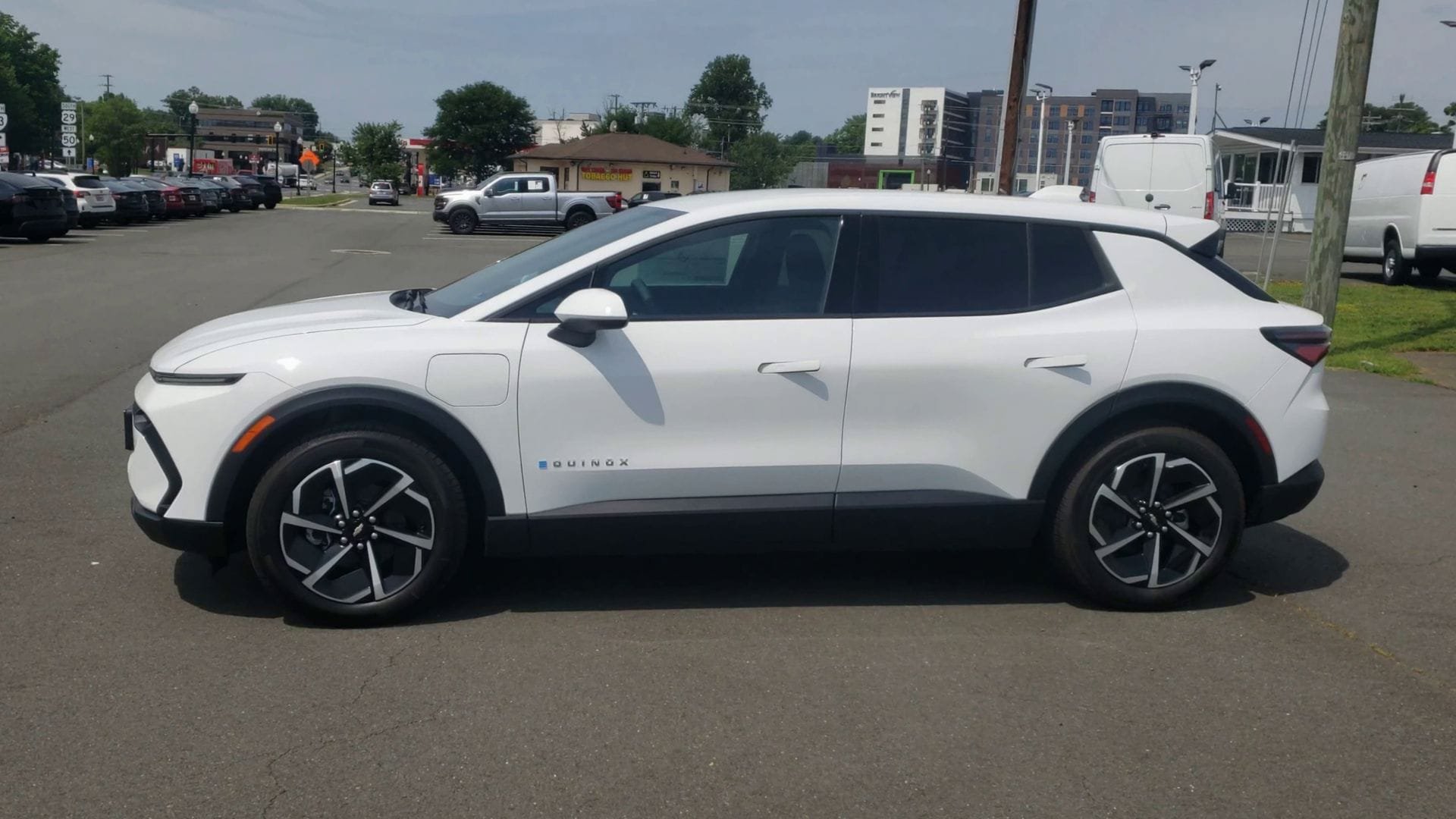 New 2026 Chevrolet Equinox EV LT FWD image 29