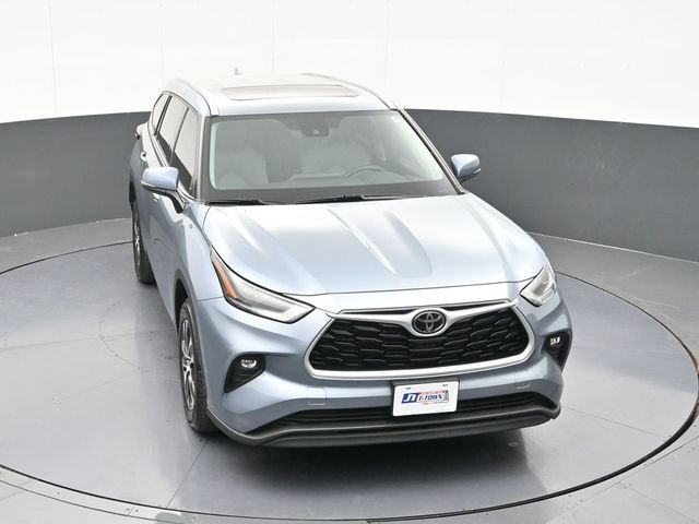 Used 2021 Toyota Highlander XLE FWD image 64