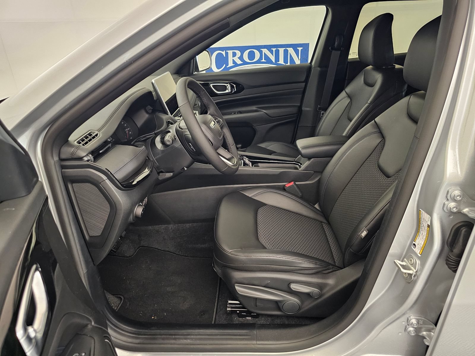 New 2026 Jeep Compass Latitude AWD/4WD image 4