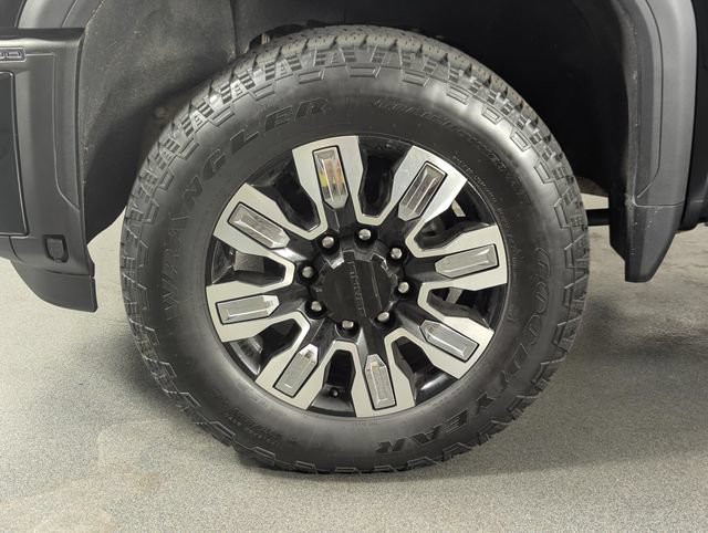 Used 2025 GMC Sierra 2500 Denali w/ Technology Package AWD/4WD image 10