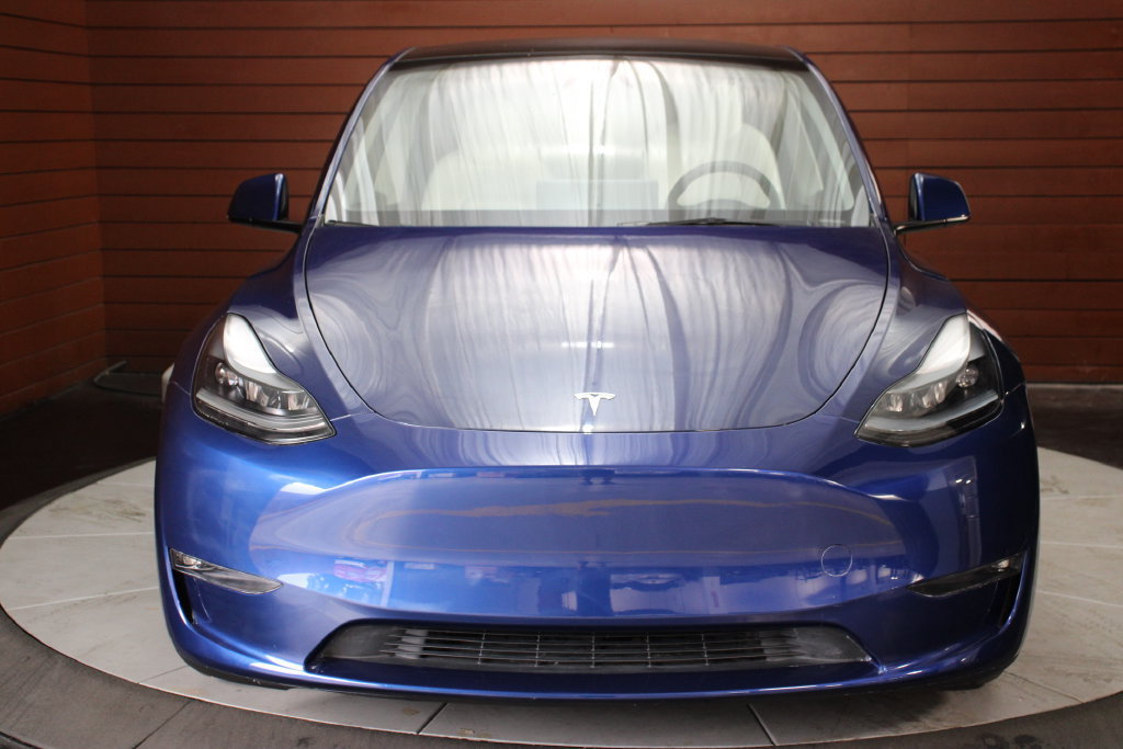 Used 2023 Tesla Model Y Performance AWD/4WD image 2