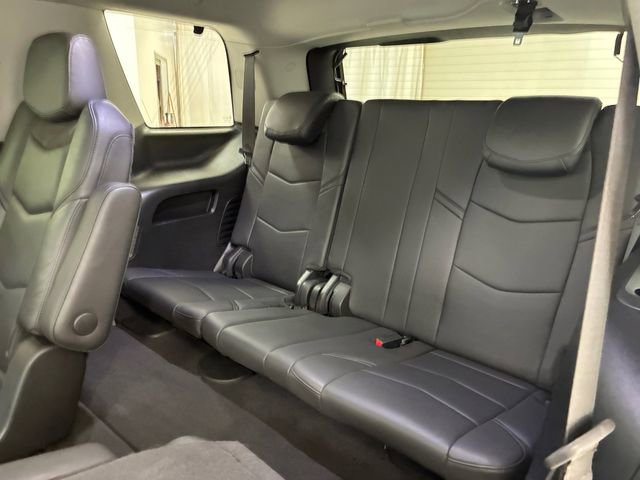 Used 2020 Cadillac Escalade 4WD image 18