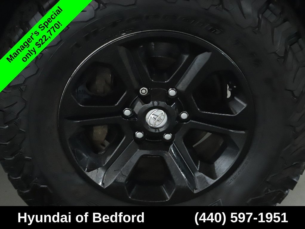 Used 2016 Toyota 4Runner SR5 AWD/4WD image 11