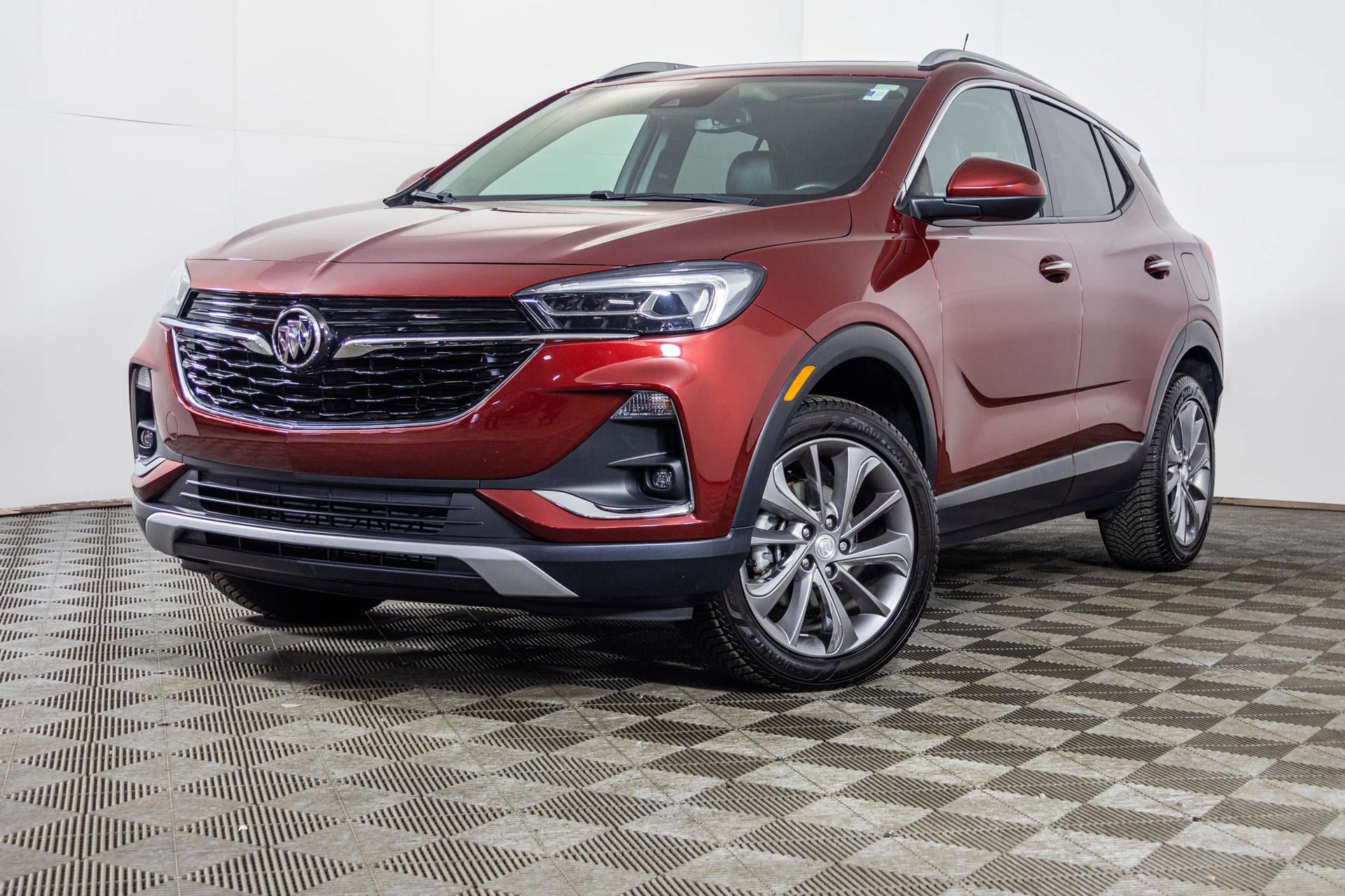 Used 2022 Buick Encore GX Essence w/ Experience Buick Package image 2